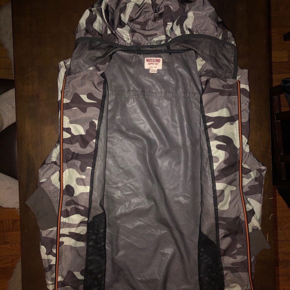Camo Zip Windbreaker - Picture 3 of 4